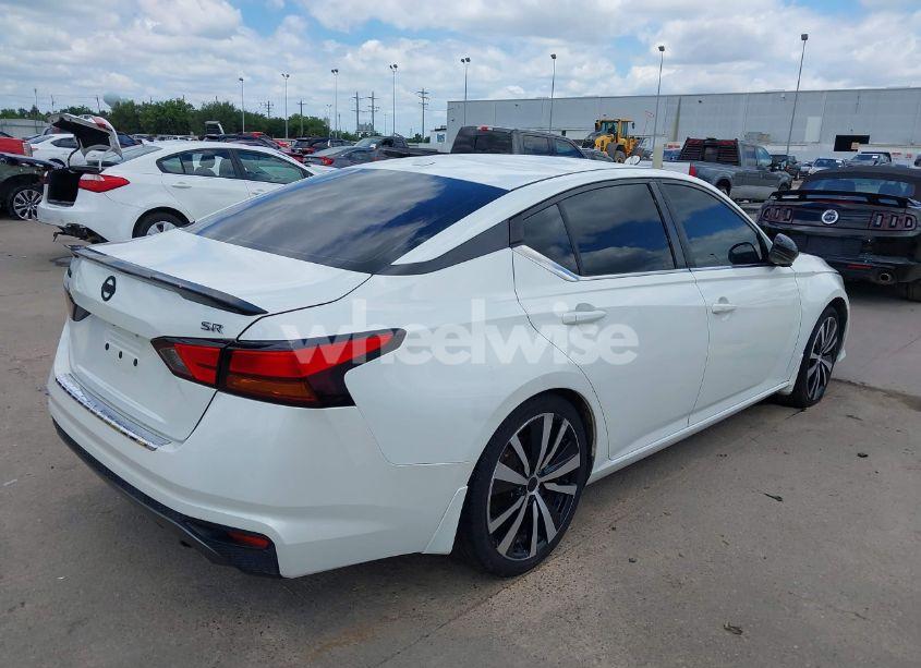 Photo 4 of 2019 Nissan Altima 2.5 SR (VIN 1N4BL4CV2KN309687)