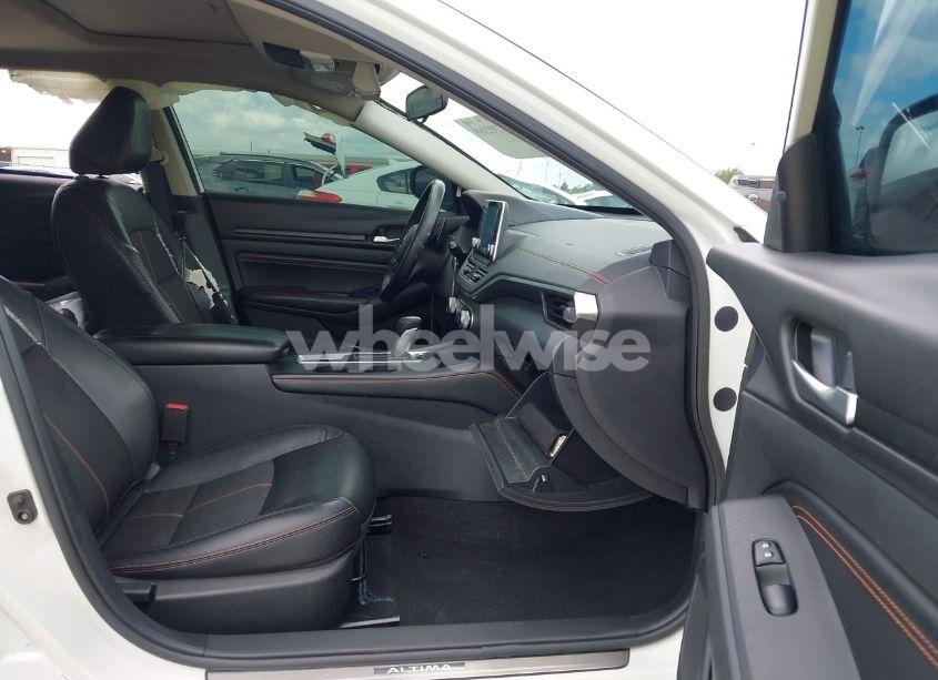 Photo 5 of 2019 Nissan Altima 2.5 SR (VIN 1N4BL4CV2KN309687)