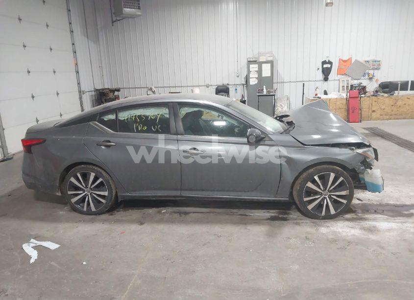 Photo 12 of 2020 Nissan Altima SR FWD (VIN 1N4BL4CV2LC221428)