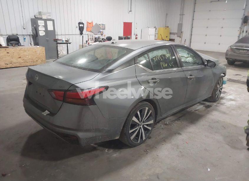 Photo 4 of 2020 Nissan Altima SR FWD (VIN 1N4BL4CV2LC221428)