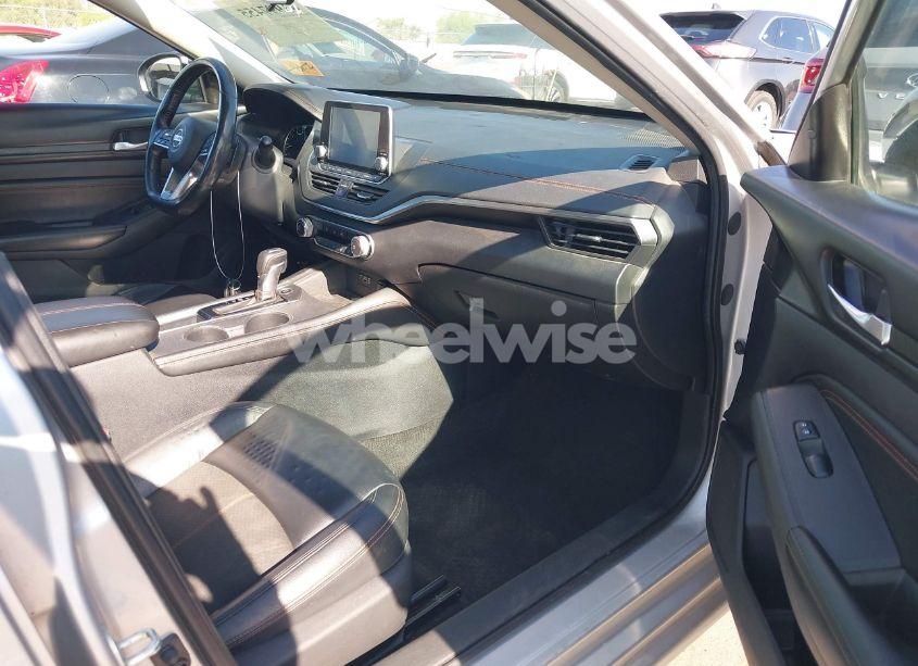 Photo 5 of 2020 Nissan Altima SR FWD (VIN 1N4BL4CV2LC233031)