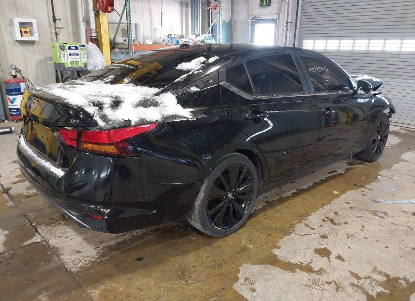 Photo 4 of 2021 Nissan Altima SR FWD (VIN 1N4BL4CV2MN307019)