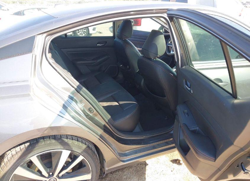 Photo 8 of 2021 Nissan Altima SR FWD (VIN 1N4BL4CV2MN345902)