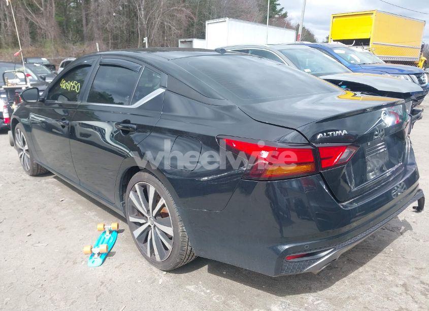 Photo 3 of 2021 Nissan Altima SR FWD (VIN 1N4BL4CV2MN368192)