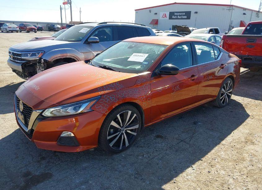 Photo 2 of 2021 Nissan Altima SR FWD (VIN 1N4BL4CV2MN387129)