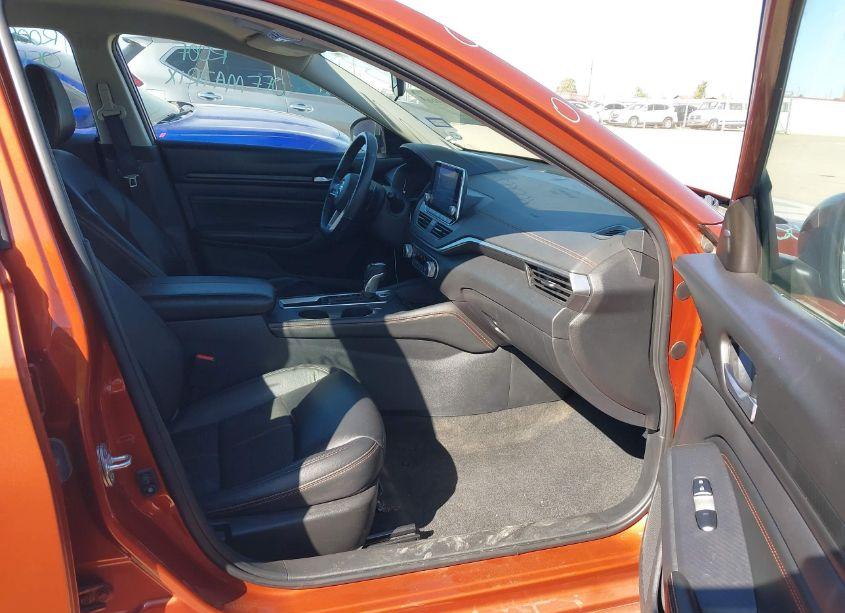 Photo 5 of 2021 Nissan Altima SR FWD (VIN 1N4BL4CV2MN387129)