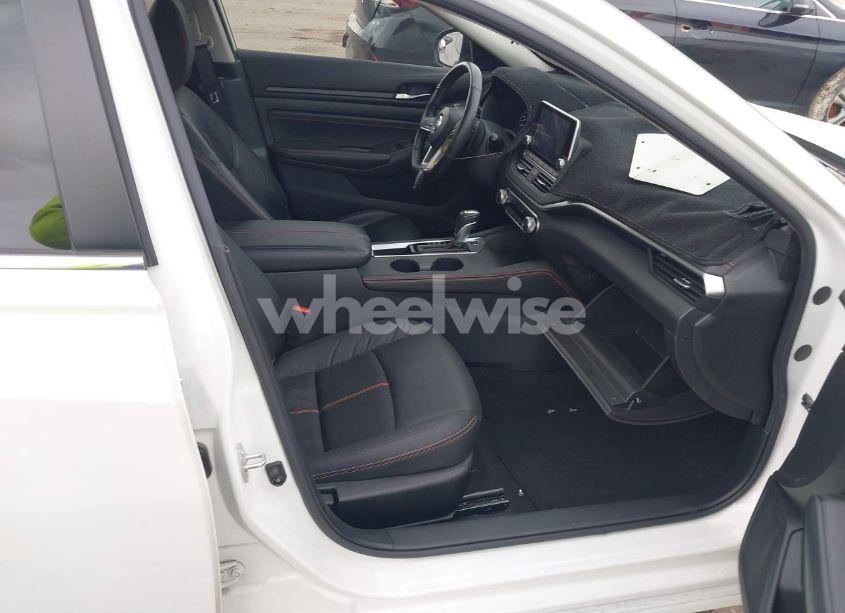 Photo 5 of 2022 Nissan Altima (VIN 1N4BL4CV2NN324713)