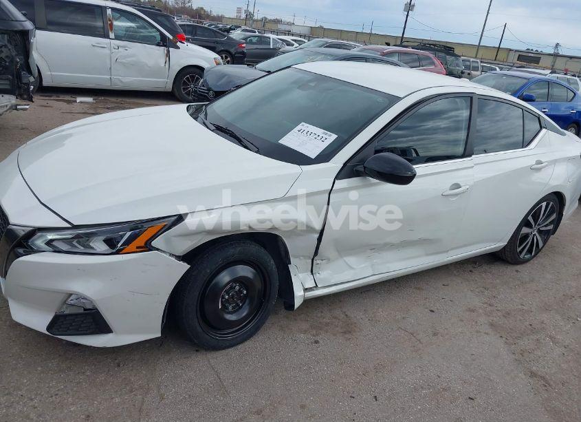 Photo 6 of 2022 Nissan Altima (VIN 1N4BL4CV2NN324713)