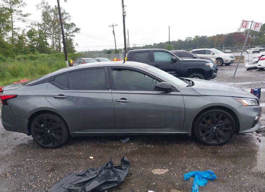 Photo 13 of 2022 Nissan Altima SR FWD (VIN 1N4BL4CV2NN341561)