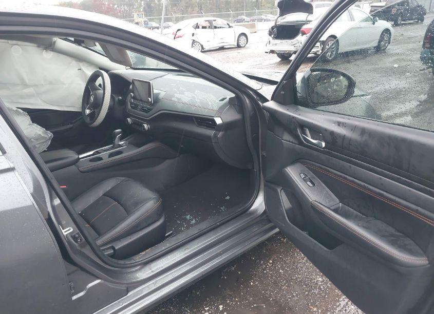 Photo 5 of 2022 Nissan Altima SR FWD (VIN 1N4BL4CV2NN341561)