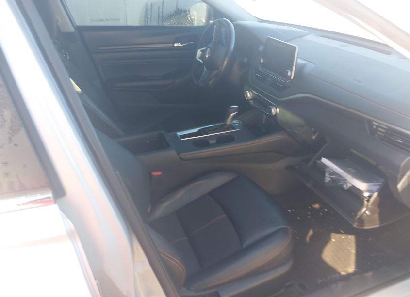 Photo 5 of 2022 Nissan Altima SR FWD (VIN 1N4BL4CV2NN343505)