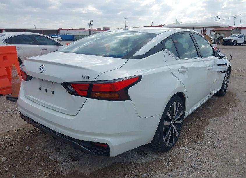 Photo 4 of 2022 Nissan Altima SR FWD (VIN 1N4BL4CV2NN348851)