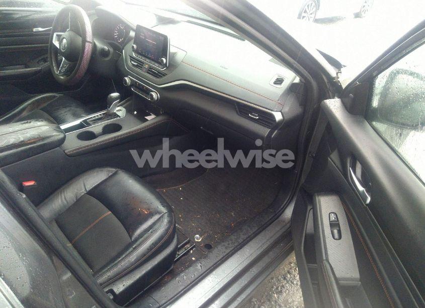 Photo 5 of 2022 Nissan Altima SR FWD (VIN 1N4BL4CV2NN349496)