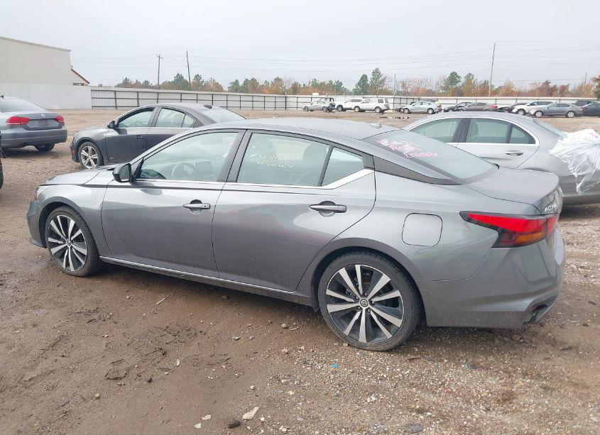 Photo 14 of 2022 Nissan Altima SR FWD (VIN 1N4BL4CV2NN351118)