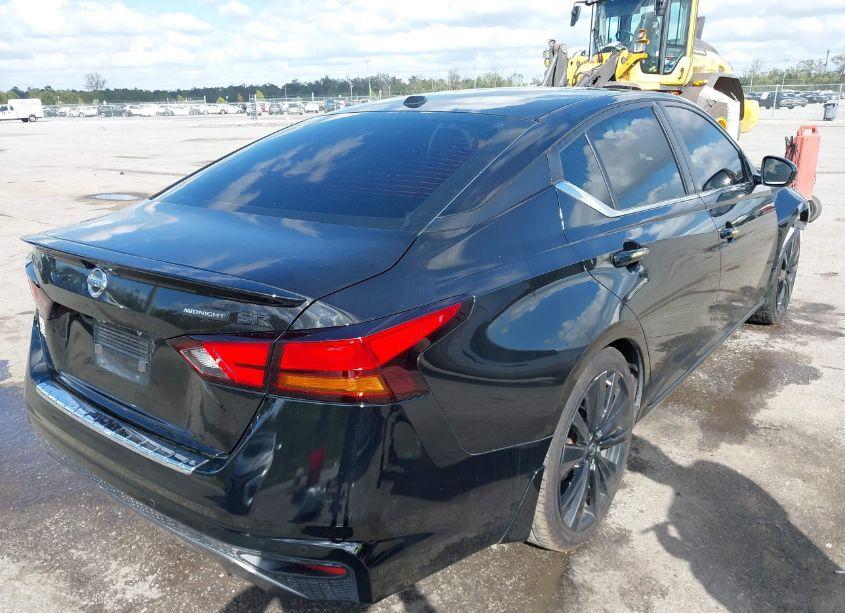 Photo 4 of 2022 Nissan Altima SR FWD (VIN 1N4BL4CV2NN419479)