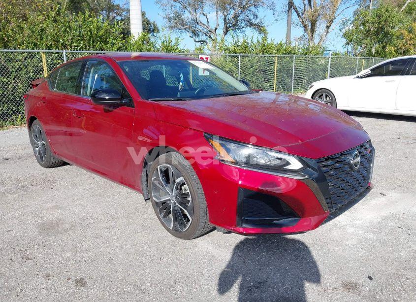 2023 Nissan Altima SR FWD (VIN 1N4BL4CV2PN423096) main photo