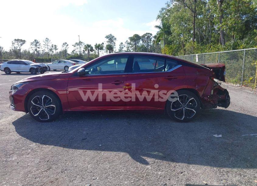 Photo 14 of 2023 Nissan Altima SR FWD (VIN 1N4BL4CV2PN423096)