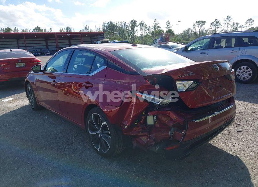 Photo 3 of 2023 Nissan Altima SR FWD (VIN 1N4BL4CV2PN423096)