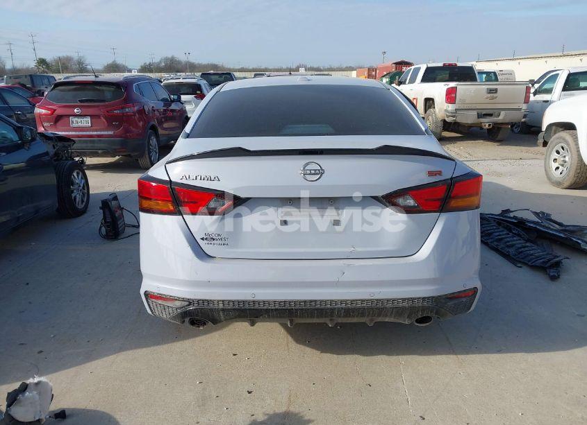 Photo 16 of 2024 Nissan Altima SR FWD (VIN 1N4BL4CV2RN305066)