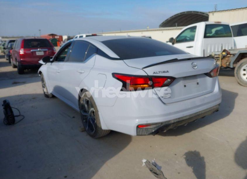 Photo 3 of 2024 Nissan Altima SR FWD (VIN 1N4BL4CV2RN305066)