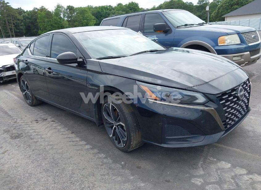 2024 Nissan Altima SR FWD (VIN 1N4BL4CV2RN330145) main photo