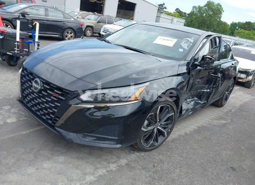 Photo 2 of 2024 Nissan Altima SR FWD (VIN 1N4BL4CV2RN330145)