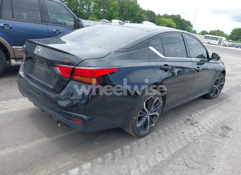 Photo 4 of 2024 Nissan Altima SR FWD (VIN 1N4BL4CV2RN330145)