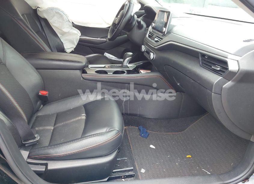 Photo 5 of 2024 Nissan Altima SR FWD (VIN 1N4BL4CV2RN330145)