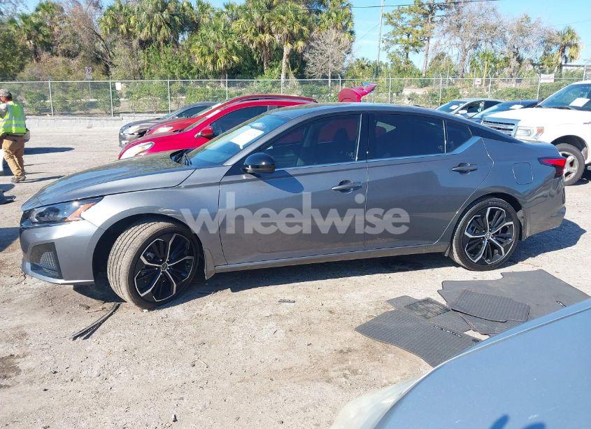 Photo 14 of 2025 Nissan Altima SR FWD (VIN 1N4BL4CV2SN341474)