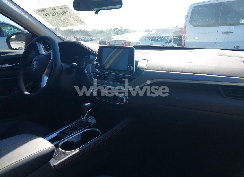 Photo 5 of 2025 Nissan Altima SR FWD (VIN 1N4BL4CV2SN341474)