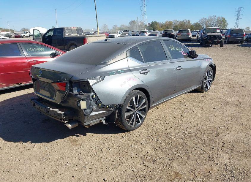 Photo 4 of 2019 Nissan Altima 2.5 SR (VIN 1N4BL4CV3KC100597)