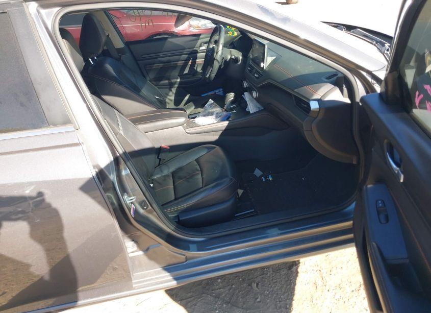 Photo 5 of 2019 Nissan Altima 2.5 SR (VIN 1N4BL4CV3KC100597)