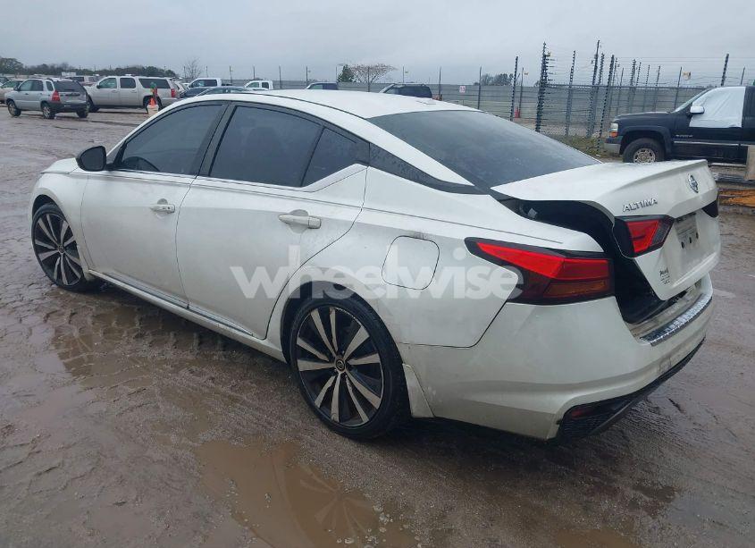 Photo 3 of 2019 Nissan Altima 2.5 SR (VIN 1N4BL4CV3KC142302)