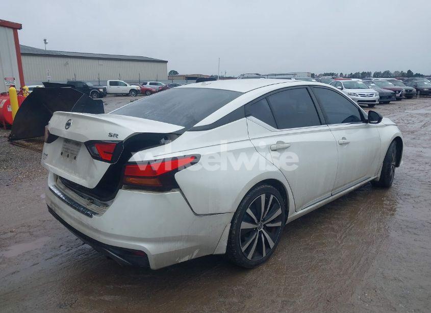 Photo 4 of 2019 Nissan Altima 2.5 SR (VIN 1N4BL4CV3KC142302)