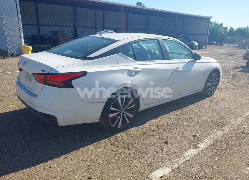 Photo 4 of 2019 Nissan Altima 2.5 SR (VIN 1N4BL4CV3KN309911)