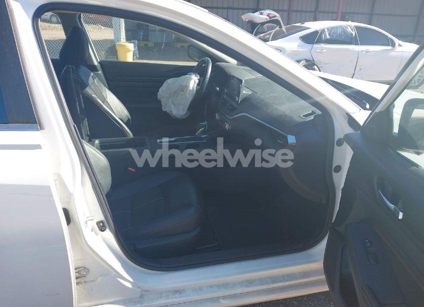 Photo 5 of 2019 Nissan Altima 2.5 SR (VIN 1N4BL4CV3KN309911)