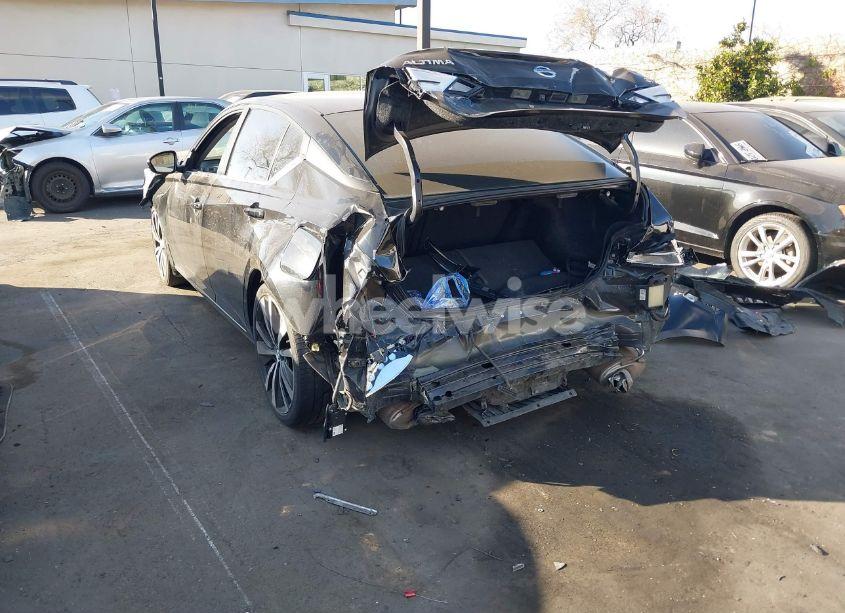 Photo 3 of 2019 Nissan Altima 2.5 SR (VIN 1N4BL4CV3KN319919)