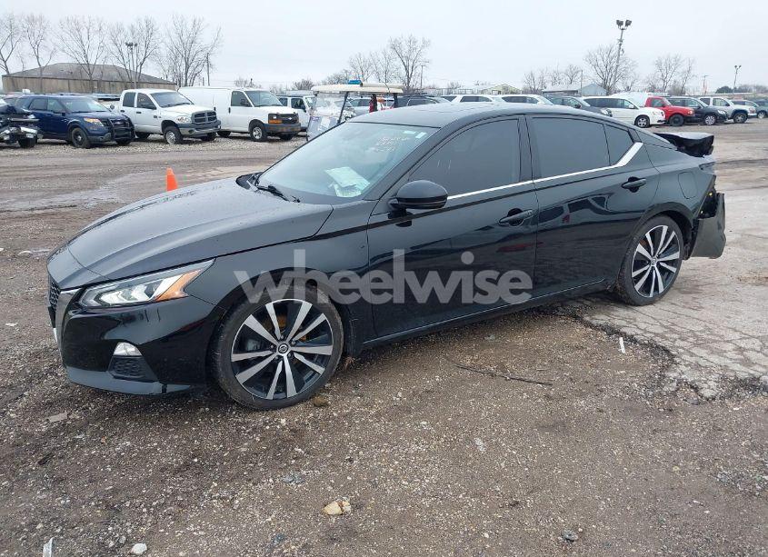 Photo 2 of 2020 Nissan Altima SR FWD (VIN 1N4BL4CV3LC166343)