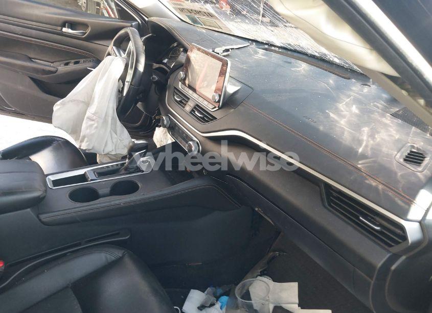 Photo 5 of 2020 Nissan Altima SR FWD (VIN 1N4BL4CV3LC181750)