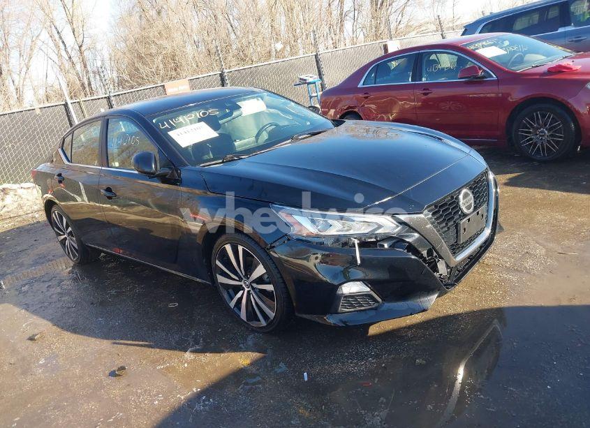 2020 Nissan Altima SR FWD (VIN 1N4BL4CV3LC186141) main photo