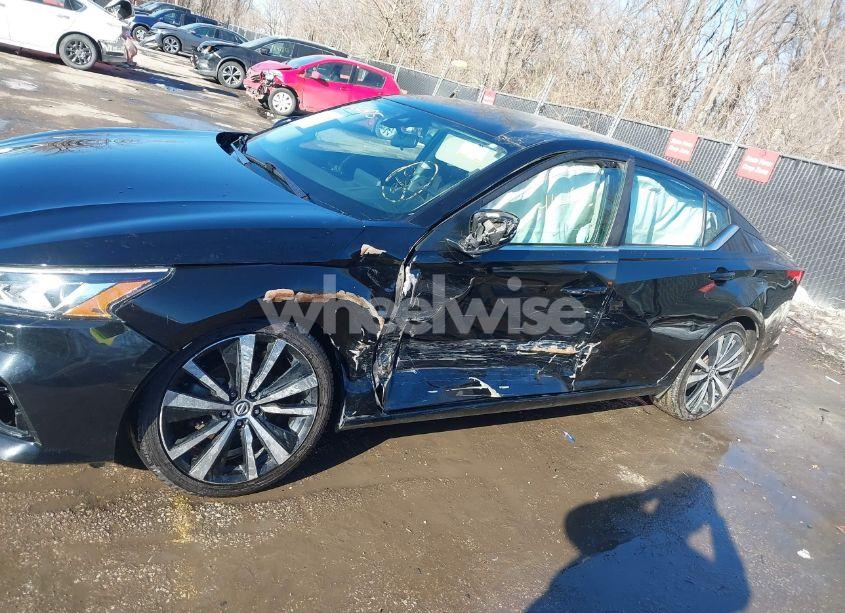 Photo 6 of 2020 Nissan Altima SR FWD (VIN 1N4BL4CV3LC186141)