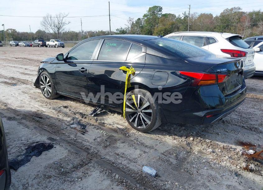 Photo 3 of 2020 Nissan Altima SR FWD (VIN 1N4BL4CV3LC186821)