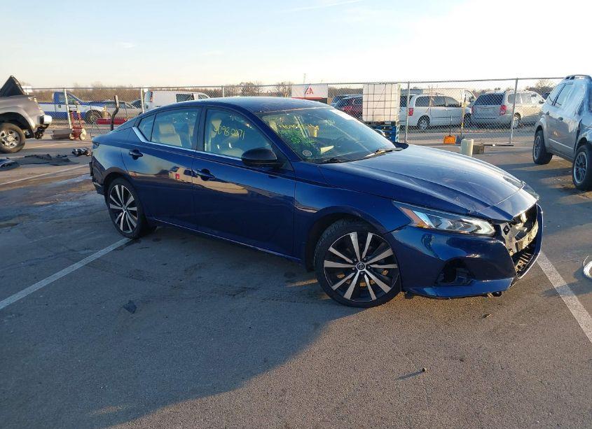 2020 Nissan Altima SR FWD (VIN 1N4BL4CV3LC279712) main photo