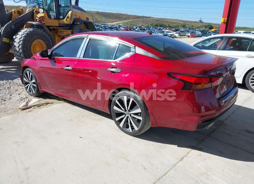 Photo 3 of 2020 Nissan Altima SR FWD (VIN 1N4BL4CV3LC283632)