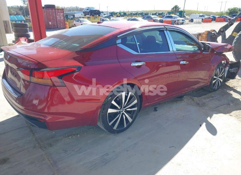 Photo 4 of 2020 Nissan Altima SR FWD (VIN 1N4BL4CV3LC283632)