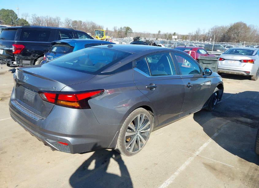 Photo 4 of 2021 Nissan Altima SR FWD (VIN 1N4BL4CV3MN318272)