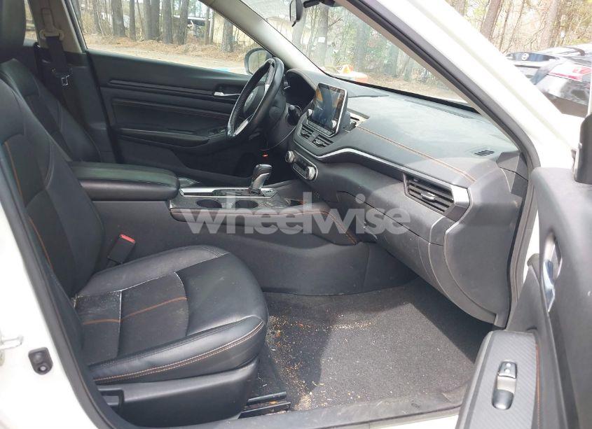 Photo 5 of 2021 Nissan Altima SR FWD (VIN 1N4BL4CV3MN375331)