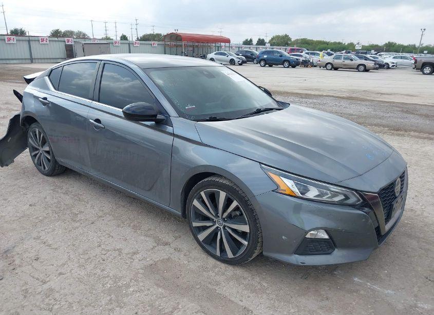 2021 Nissan Altima SR FWD (VIN 1N4BL4CV3MN388225) main photo