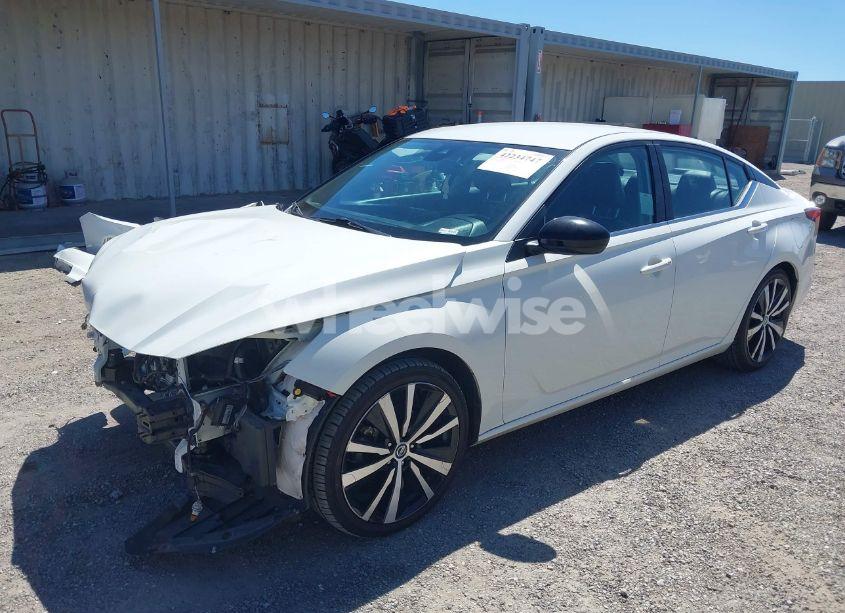 Photo 2 of 2021 Nissan Altima SR FWD (VIN 1N4BL4CV3MN391965)