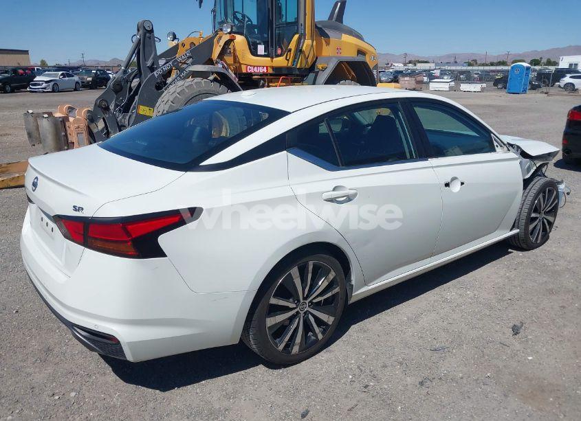 Photo 4 of 2021 Nissan Altima SR FWD (VIN 1N4BL4CV3MN391965)